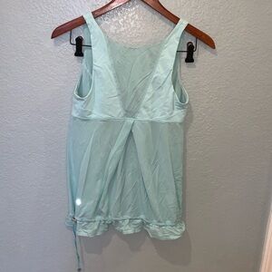 Lululemon Light Blue Adjustable Waist Scoop Neck Active Tank Top Running Size 6